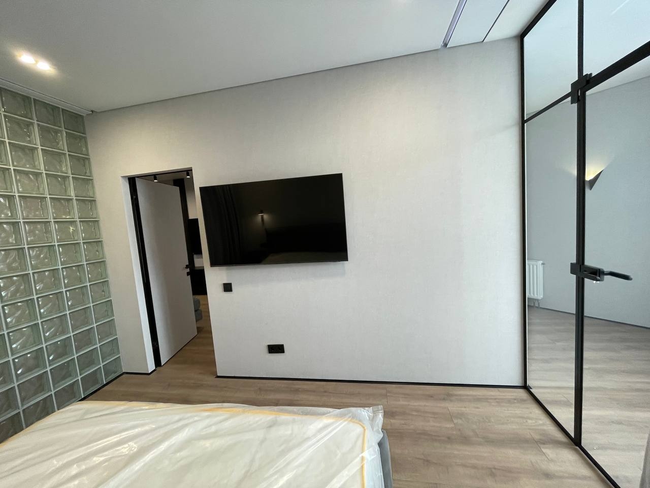 project small image
